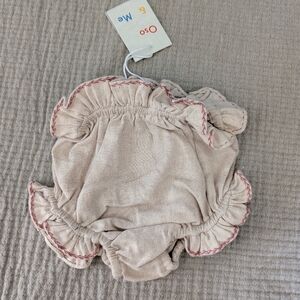 NWT Oso & me Embroidered Ruffled Bloomer, Oat & pink color, 3M